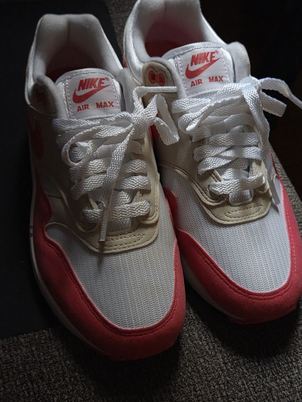 Nike White and Pink Air Max Low-Top Sneakers